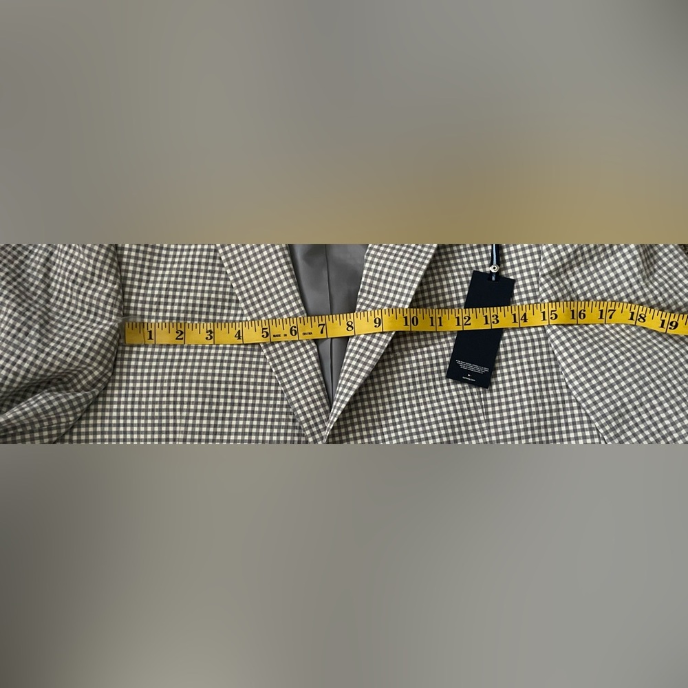 Tommy Hilfiger Gray Sport Coat with Classic Tailoring - Picture 9 of 11